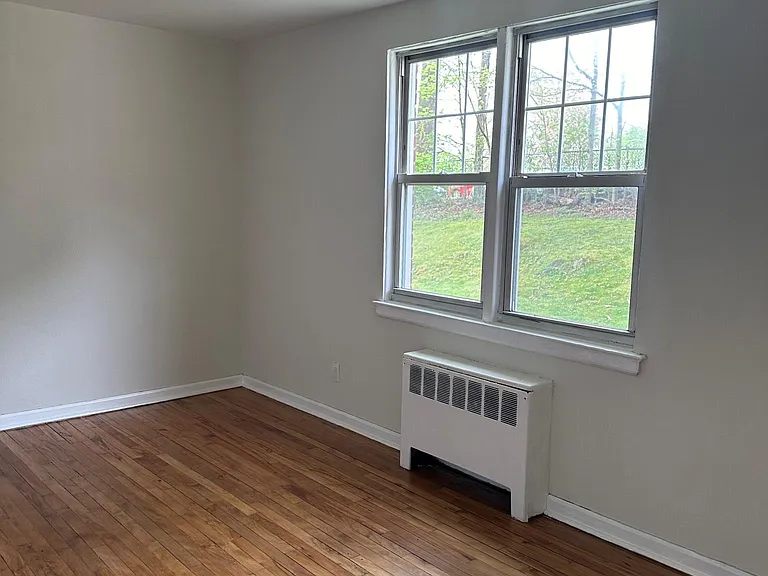 Manor at Mt Kisco — Photo 8