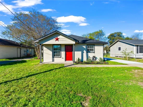 804 Avenue B, Sinton, TX 78387
