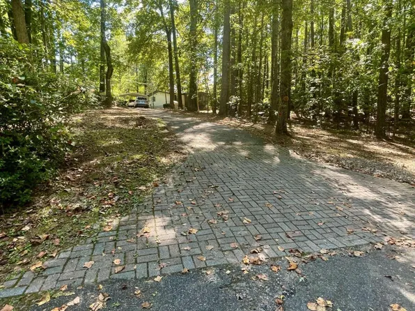 3246 Glen Wallace Dr, Cumming, GA 30040