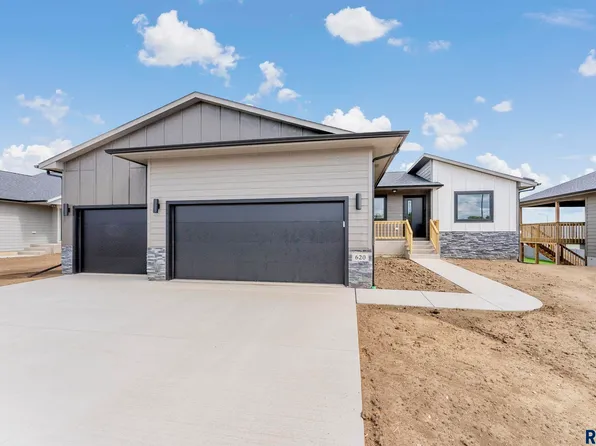 620 N Yankee Ave, Sioux Falls, SD 57110