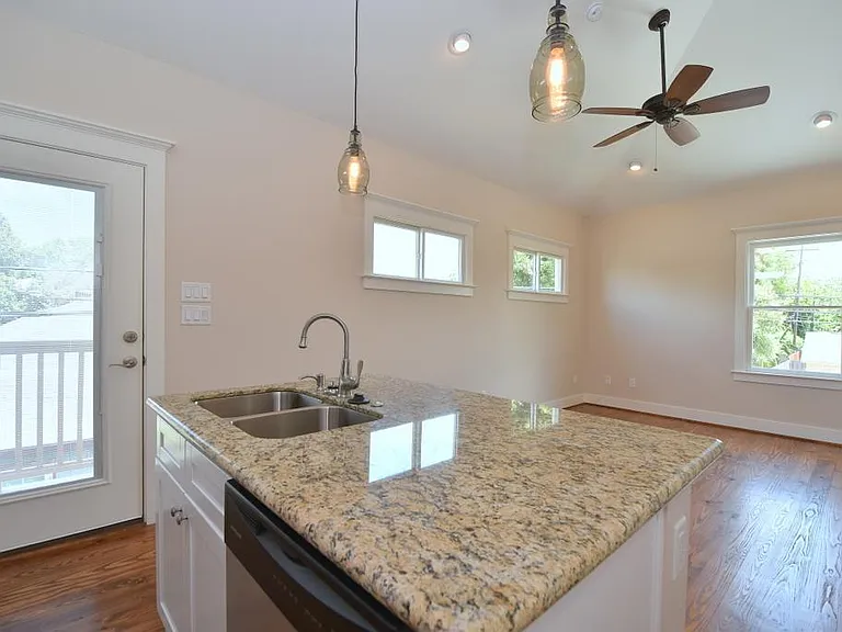 119 E 26th A Houston #A — Photo 11