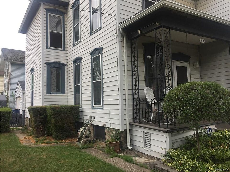 2nd image of 40 Vine St