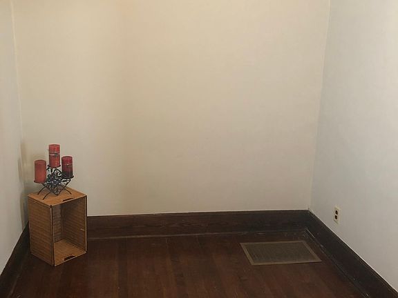 This is the extra living space off living room.