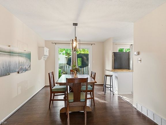 5th image of 10125 Driftwood Cv APT E
