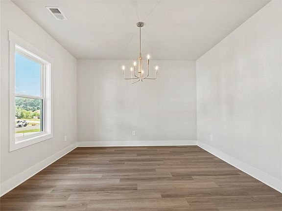 4th image of 134 Willoughby Way