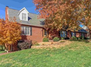 6299 Pfafflin Lake Blvd, Newburgh, IN 47630