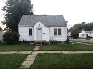 1557 Forest Ave, Waterloo, IA 50702