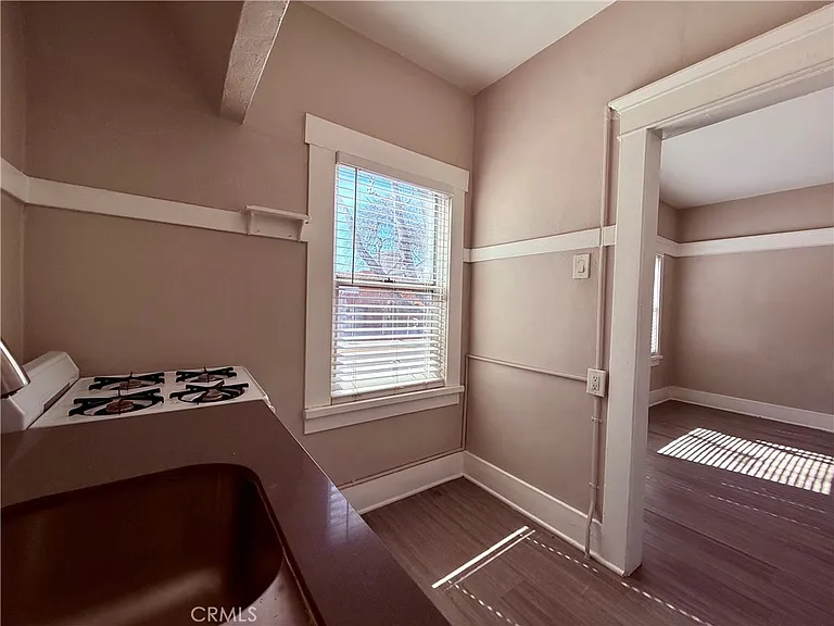 406 Linden Ave #5 — Photo 6