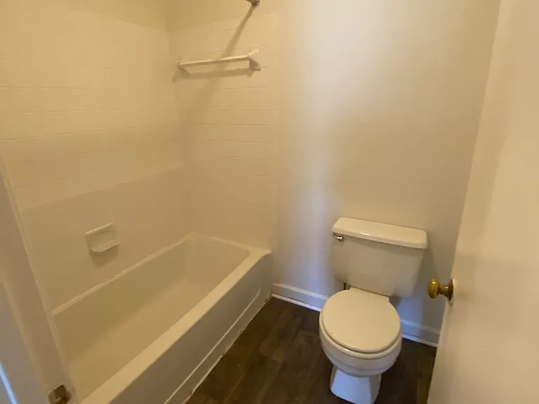 Avery Close Condominiums — Photo 86