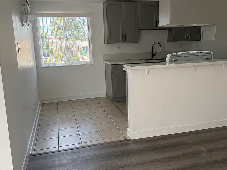 720 S Sierra Vista Ave #C — Photo 2