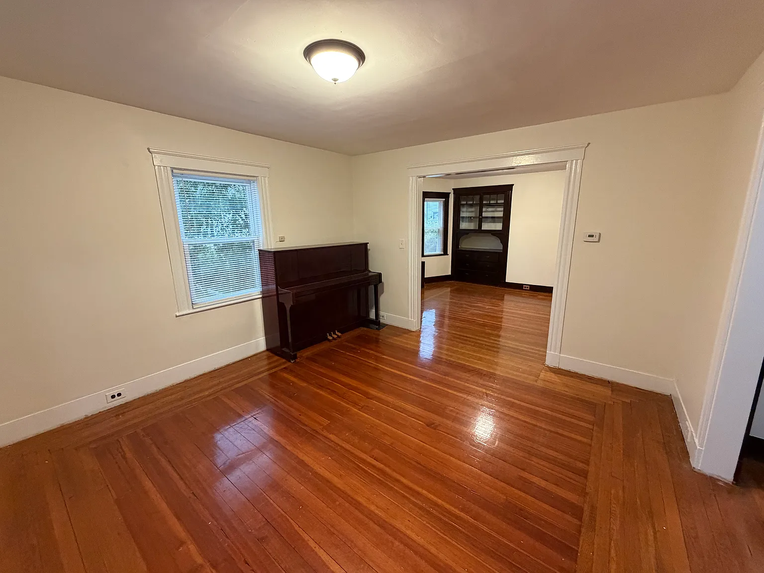 2 bed, 1300 sqft, $3,000 — Photo 4