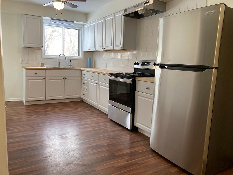 2nd image of 1184 W Livingston Rd #2