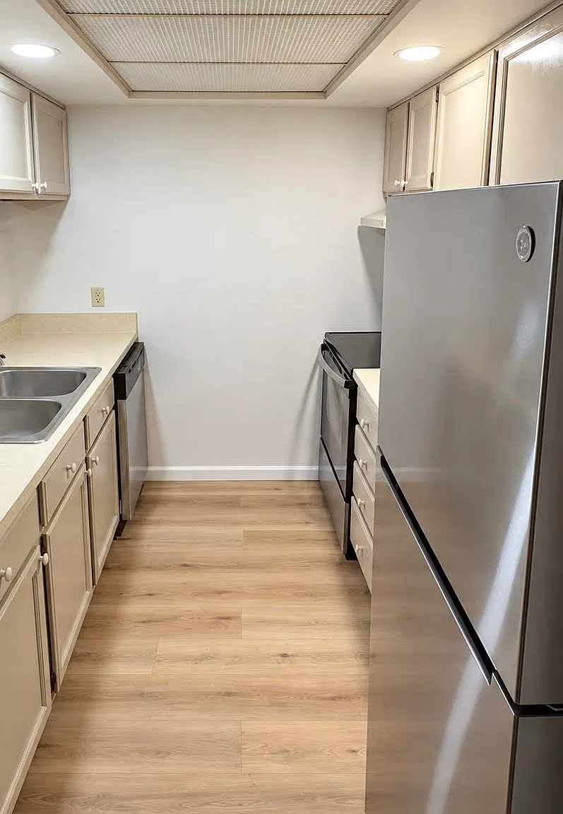 2 bed, 936 sqft, $1,425 — Photo 2