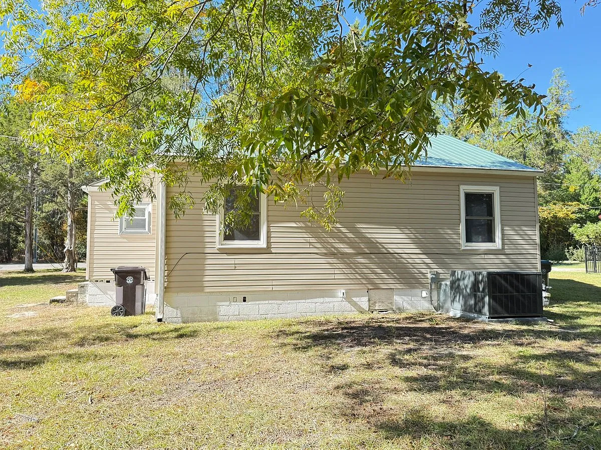 2 bed, 1.0 bath, 980 sqft, $1,600 — Photo 4