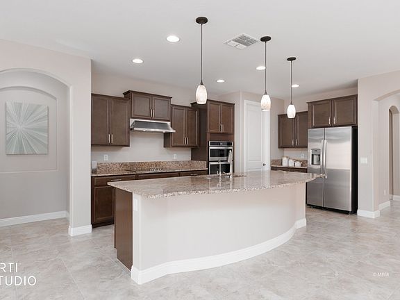 2nd image of 919 Bridle Path Ln