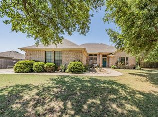1644 Robin Pl, Cleburne, TX 76033