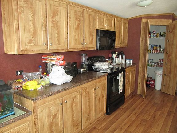 4th image of 105 Cedarglen St