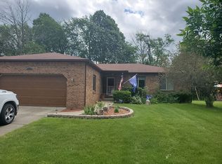 131 Britannia Dr, East Amherst, NY 14051