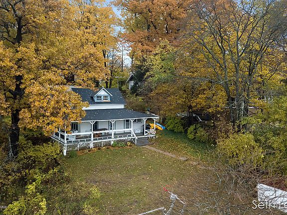 2nd image of 4616 Hilltop Dr