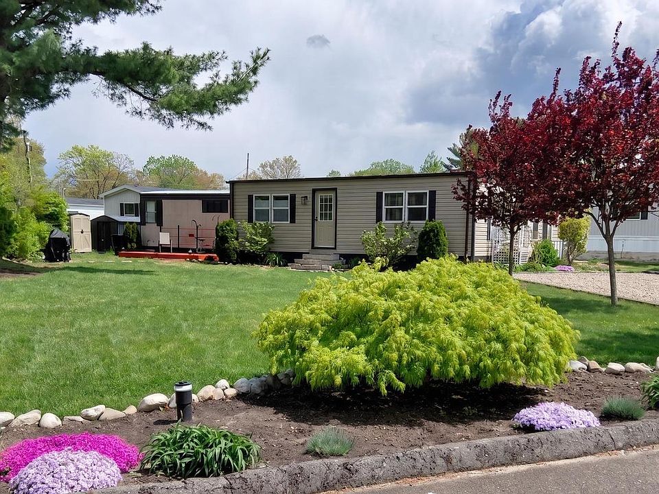 1st image of 735 Woodside Dr