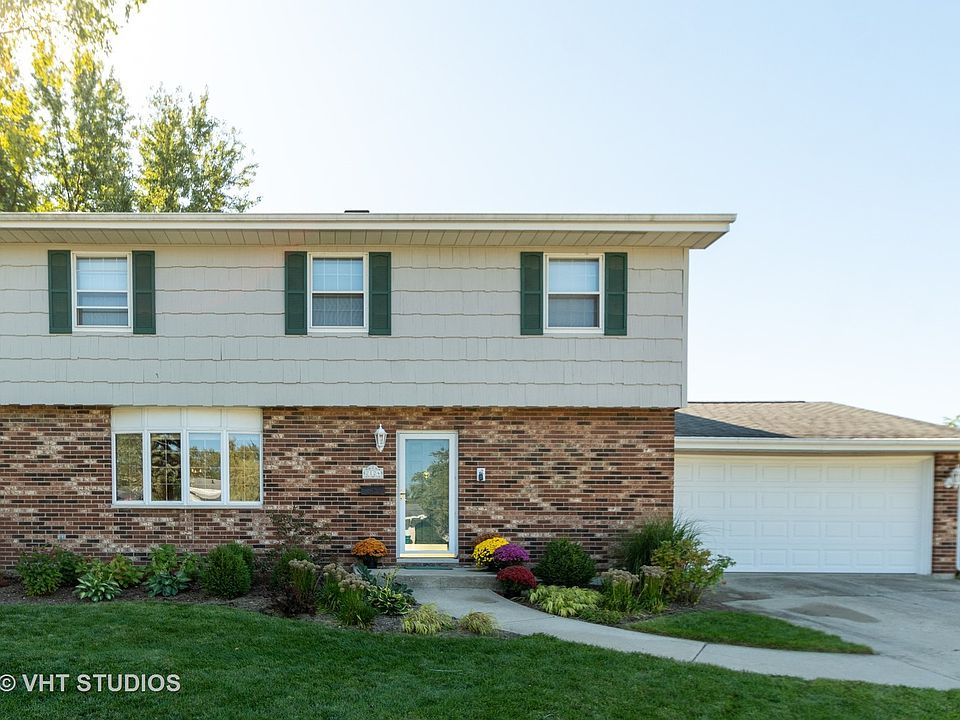 1st image of 2124 Dartmoor Dr