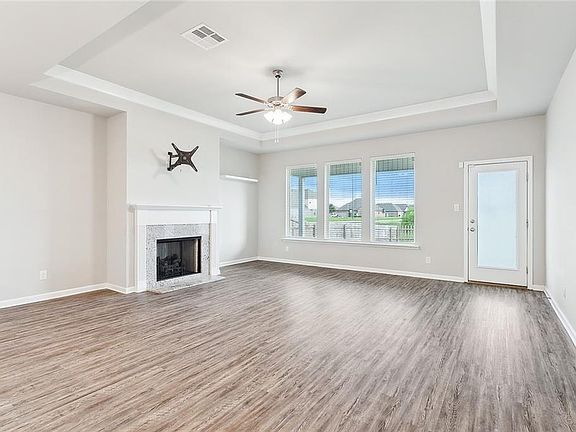 3rd image of 117 Winford Arbor Ln