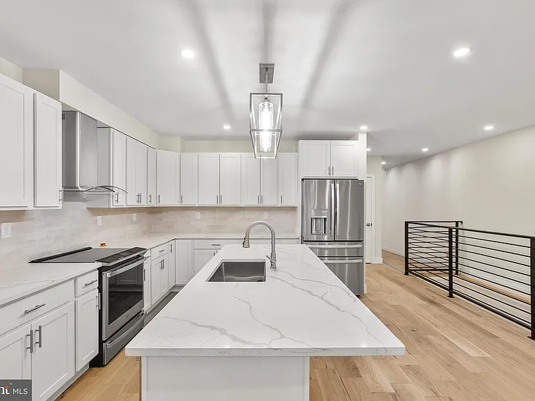 5404 4th St NW #1 — Photo 3
