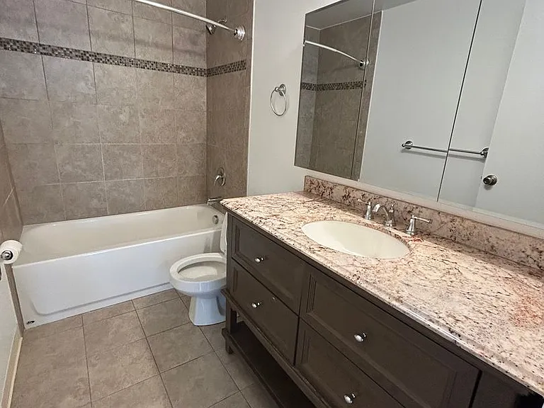 Executive Apartments — Photo 13