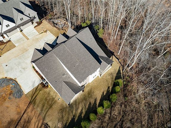 4th image of 302 Trails End Ln