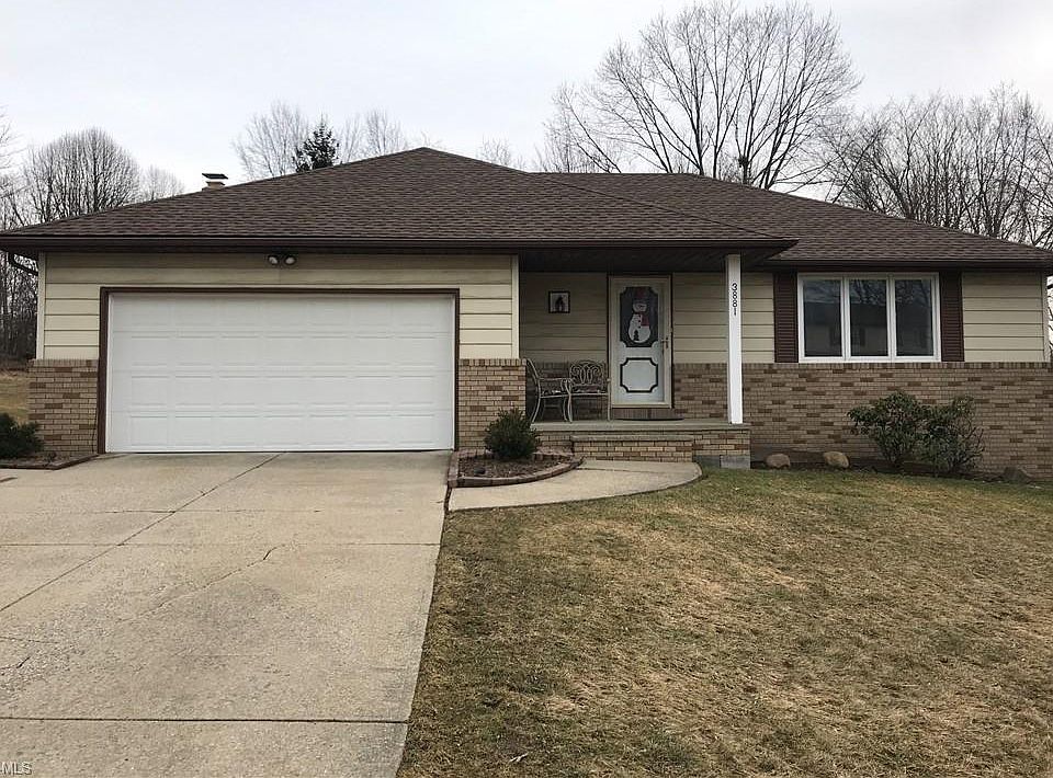 1st image of 3881 Saint Petersburg Dr