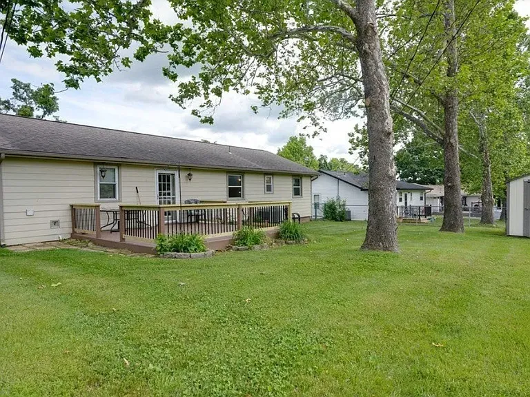 65 Leonard North St — Photo 14
