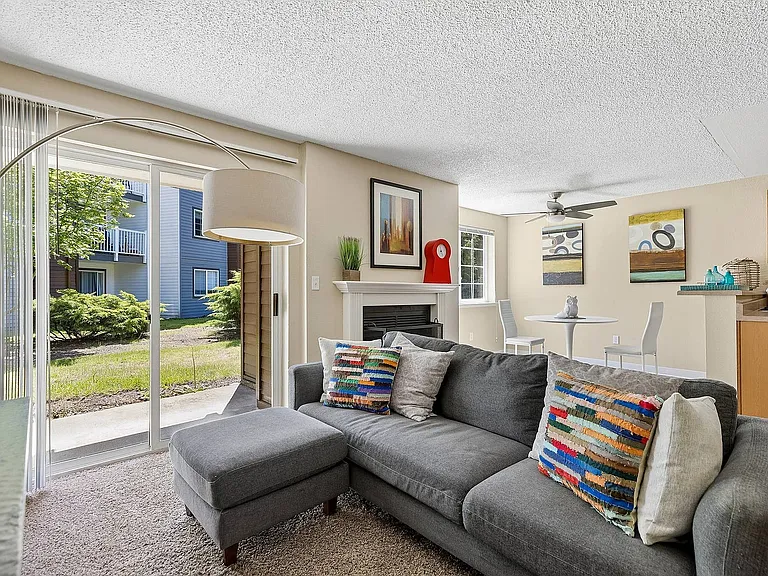 Waterford Apartments — Photo 4