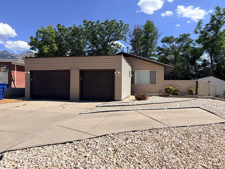 2258 E Claybourne Ave #A — Photo 1