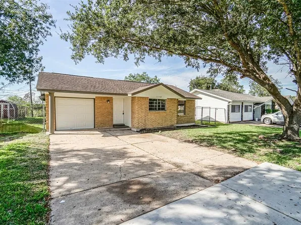 11102 Roandale Dr, Houston, TX 77048