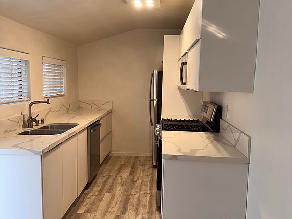 5th image of 3791 Arnold Ave