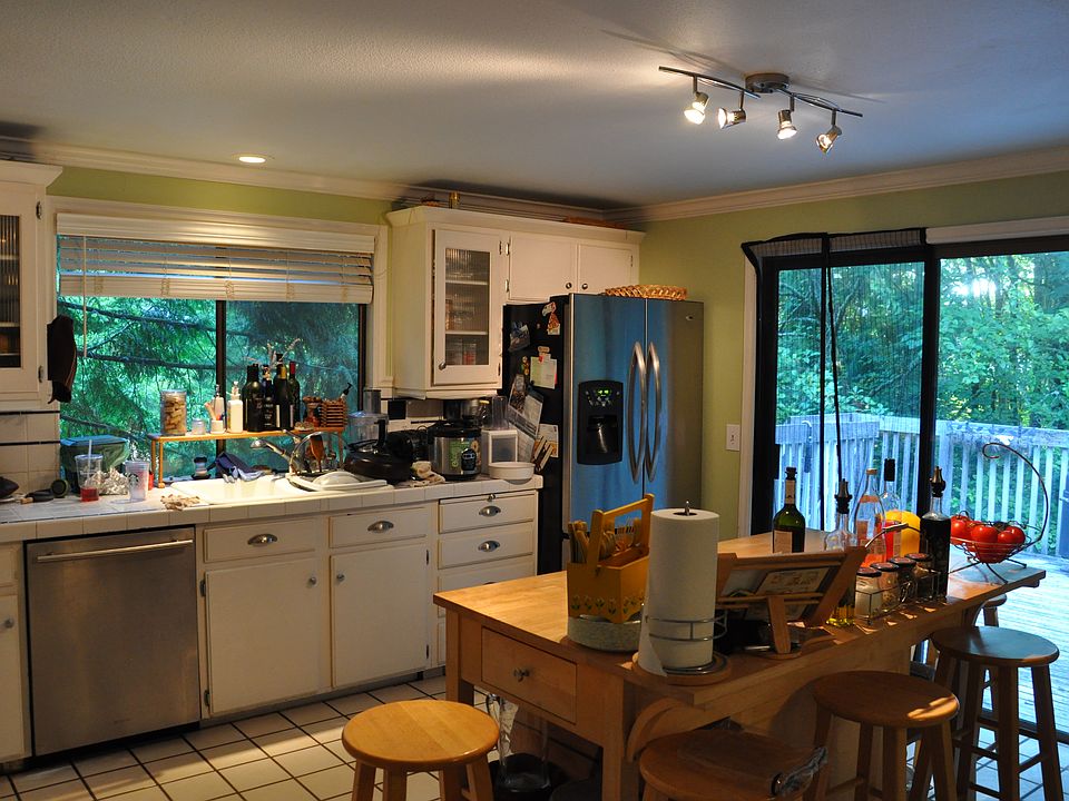 2nd image of 250 Dorado Dr NW