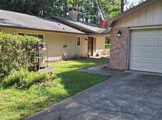 922 W Wildwood Dr, Village Mills, TX 77663