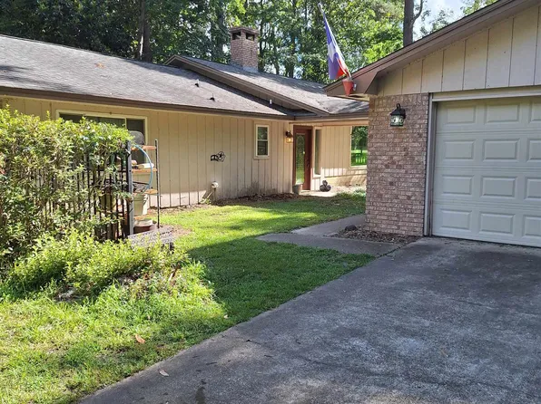 922 W Wildwood Dr, Village Mills, TX 77663