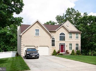 1 Gander Ct, Sicklerville, NJ 08081