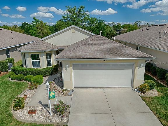 2nd image of 5547 Aurora Dr