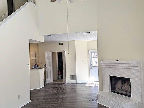 4th image of 4468 Sierra Dr