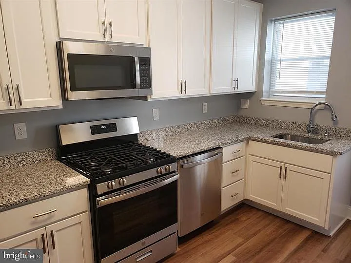 430 S Bond St — Photo 6