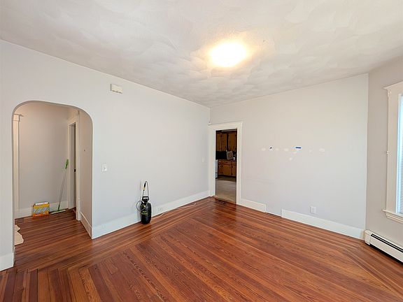 5th image of 100 North St #1