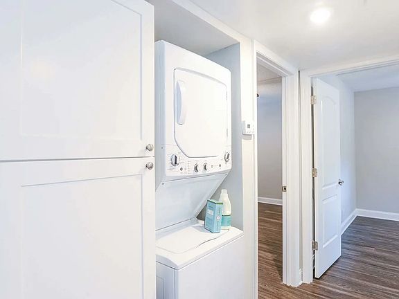 2nd image of 3012 W De Leon St APT 25