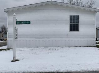 1748 Sherwood Dr, Monroe, MI 48161