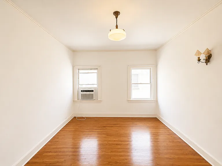 1935 N Vermont Ave #14 — Photo 10