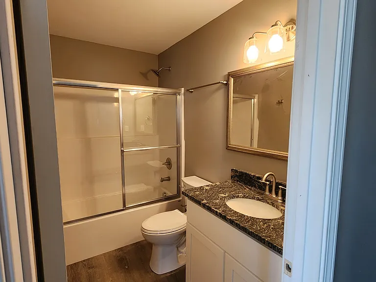 Melanie Dr — Photo 3