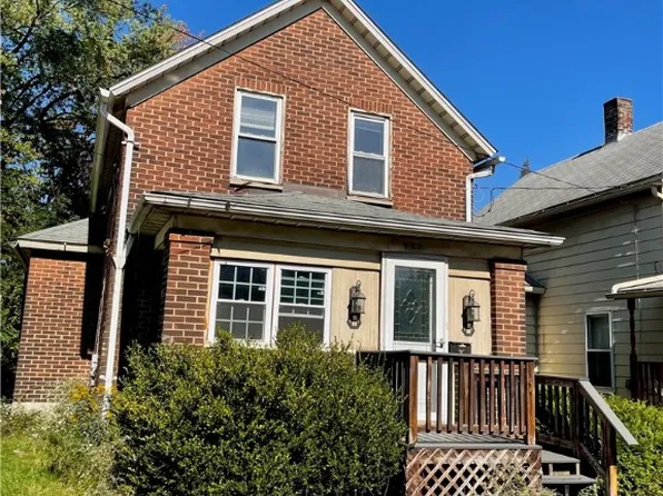 462 Weaver Way, Sharon, PA 16146