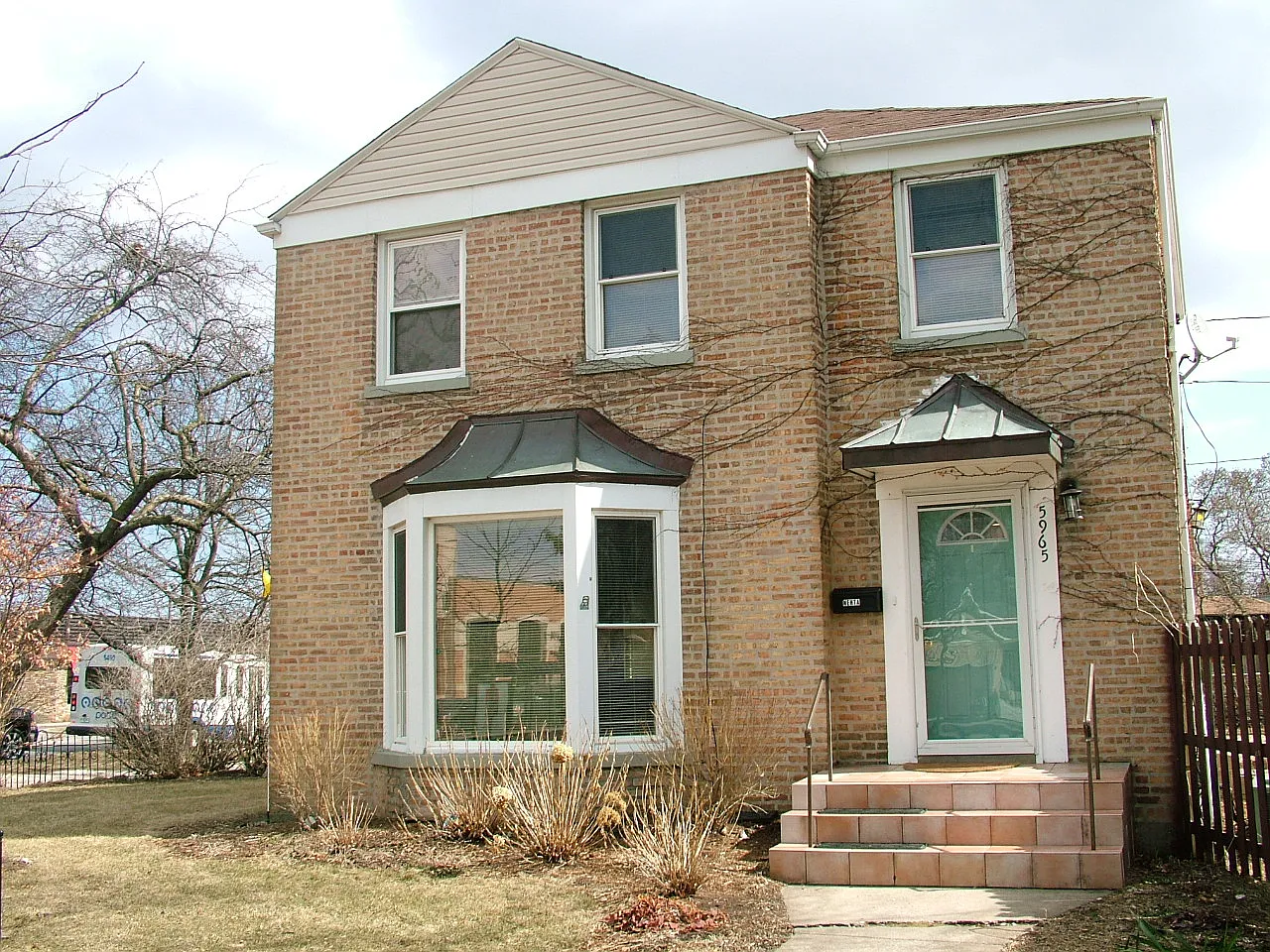 5965 W Touhy Ave photo 1