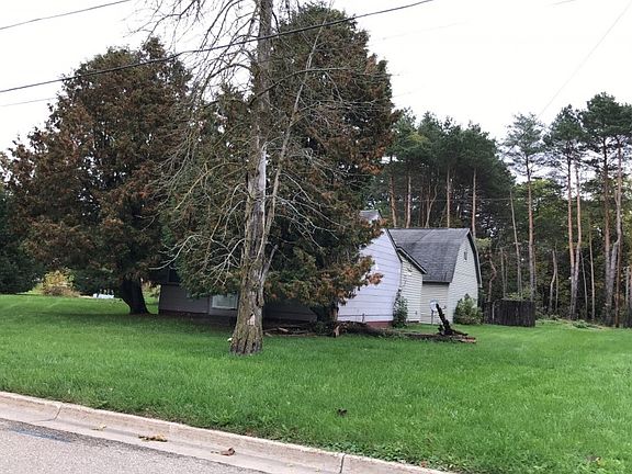 2nd image of 127 S Lapeer St